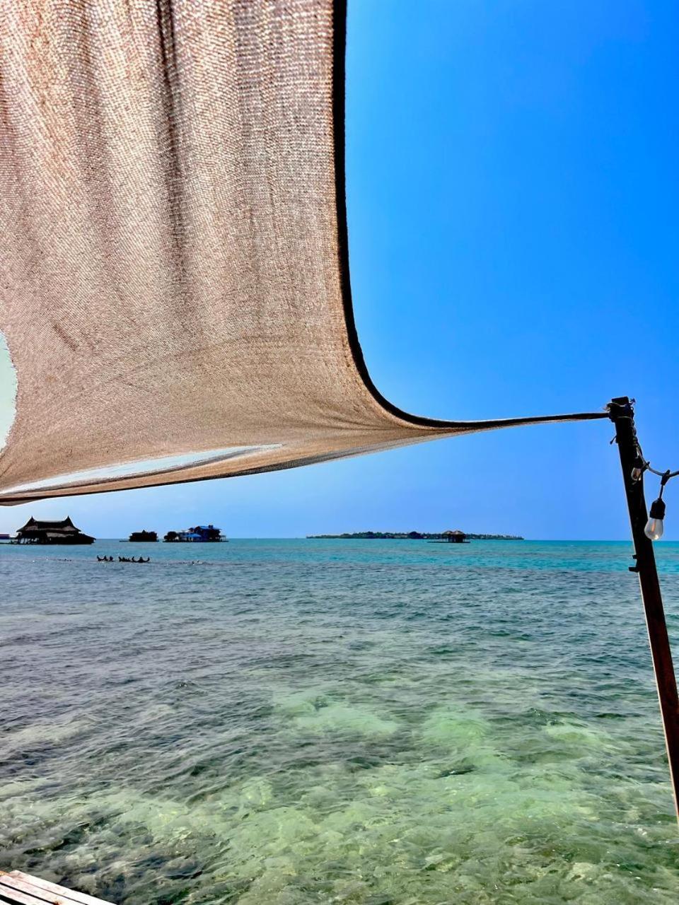 El Arca Hotell Tintipan Island Exteriör bild
